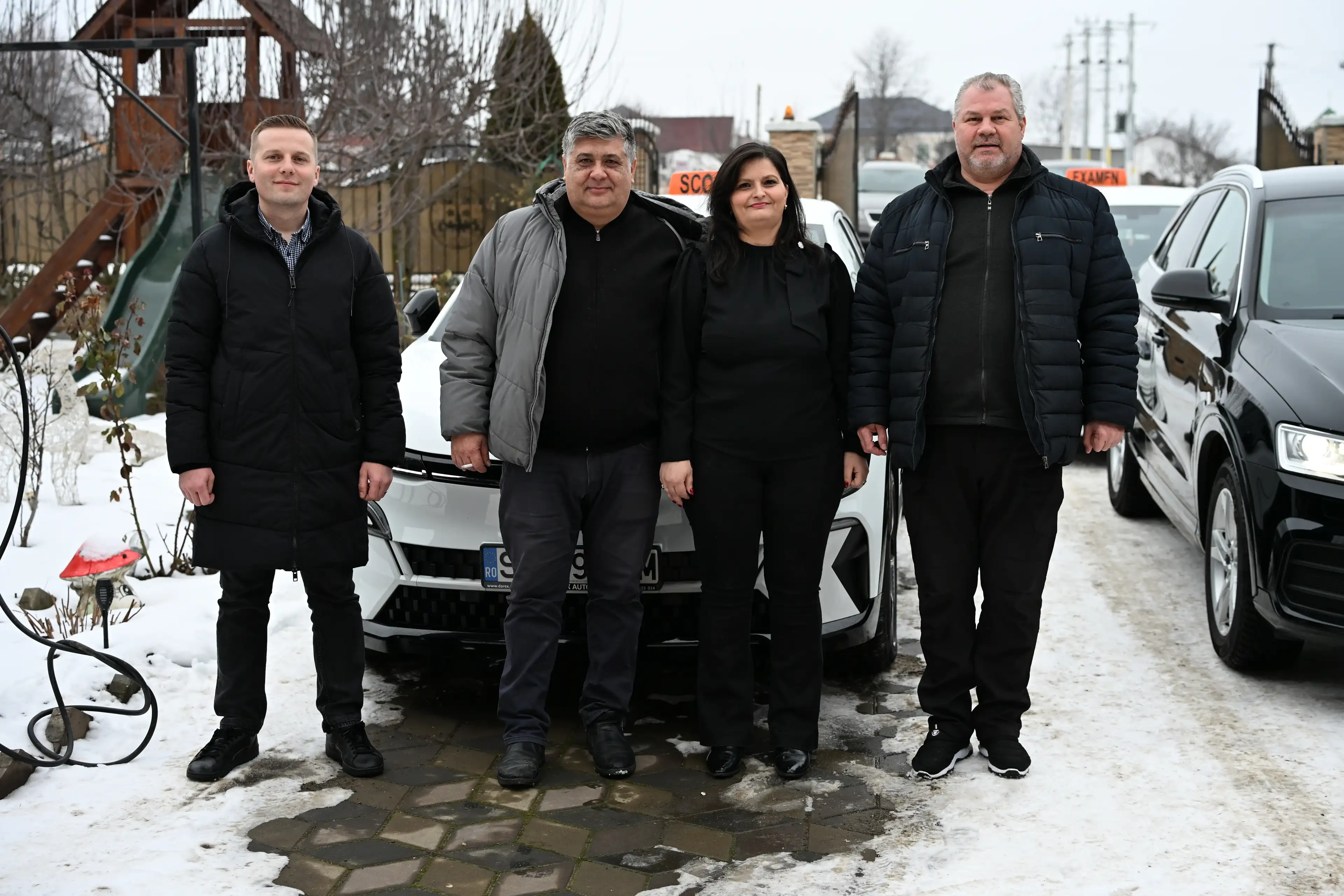 Instructorii noștri