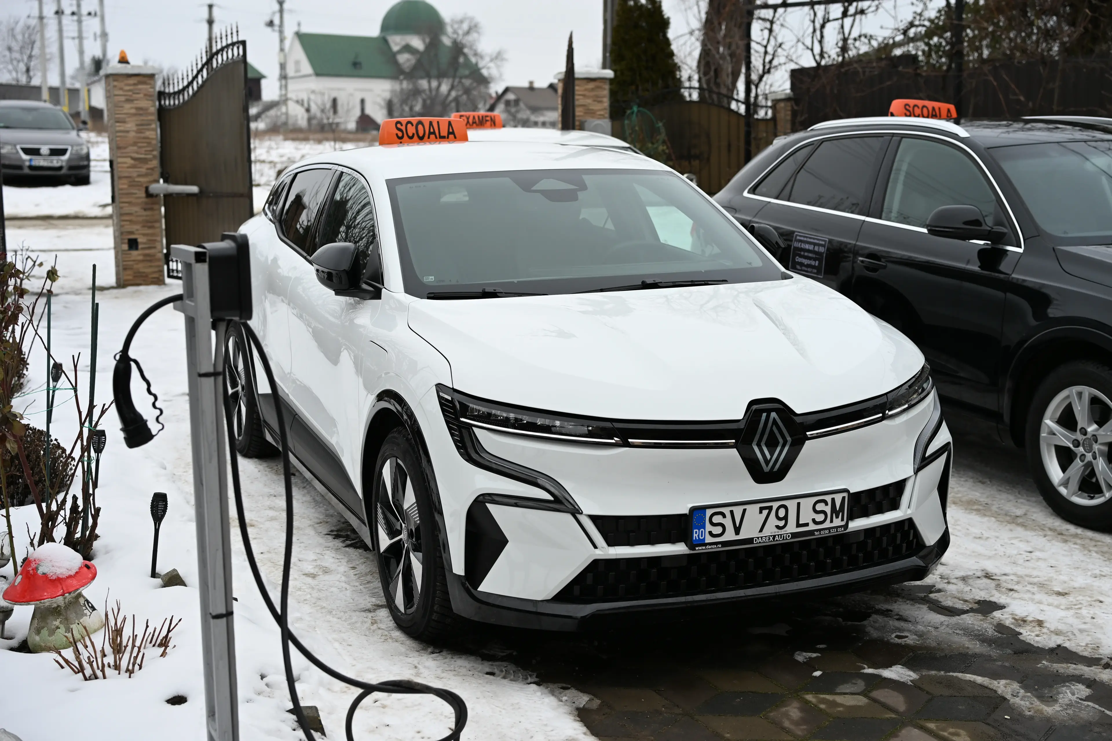 Masina instructorului Marcel Avasilca  - Renault Megane